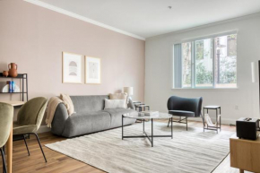 Playa Vista 2br w pool gym wd nr 405 LAX-988